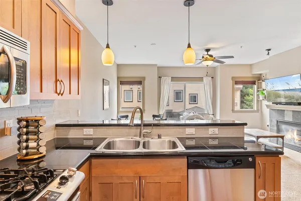 $673,900 | 2115 201st Place Southeast, Unit L2, Bothell, WA 98012