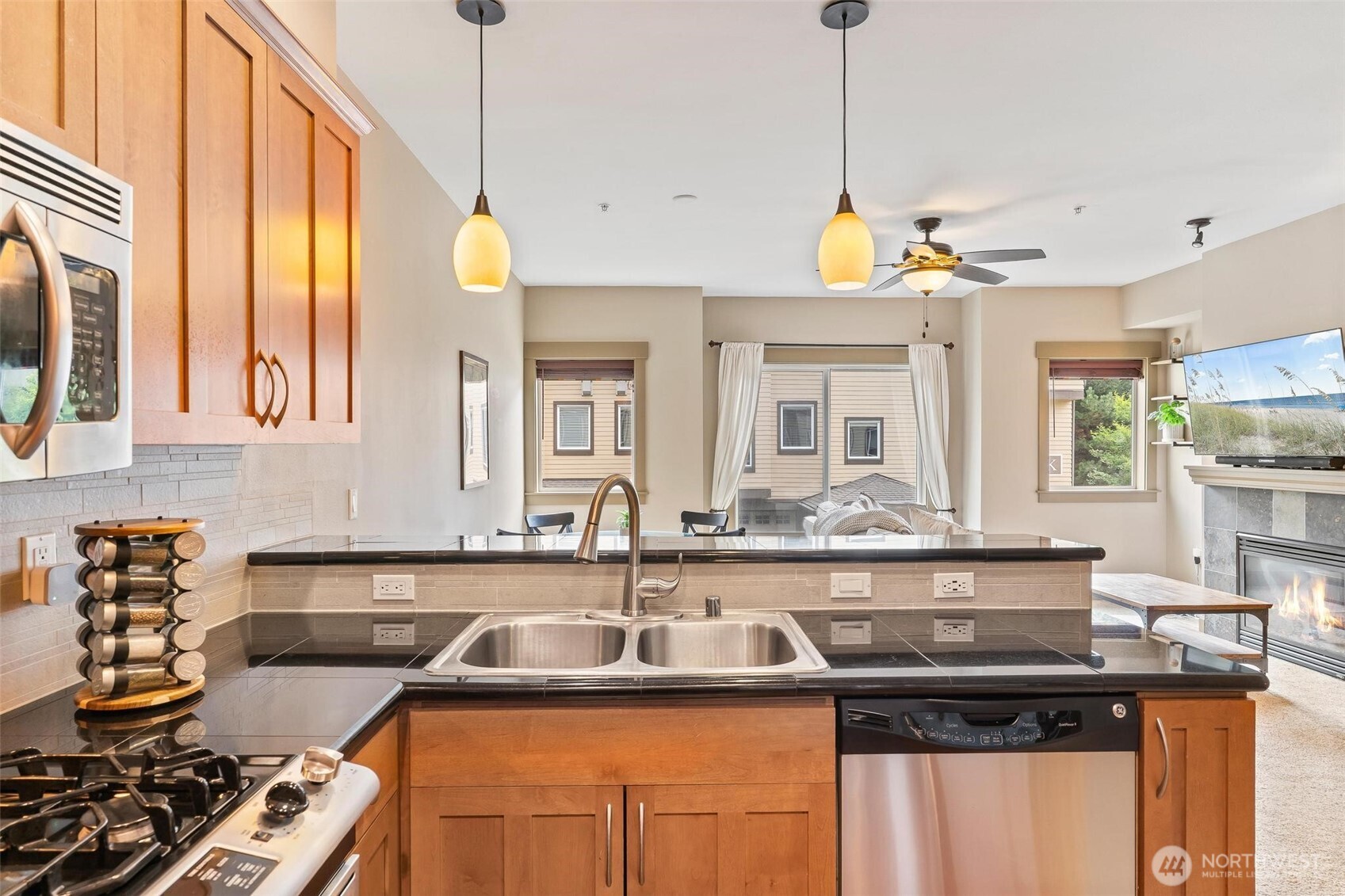 2115 201st Place Southeast, Unit L2 Bothell, WA 98012 - Photo 7 of 30