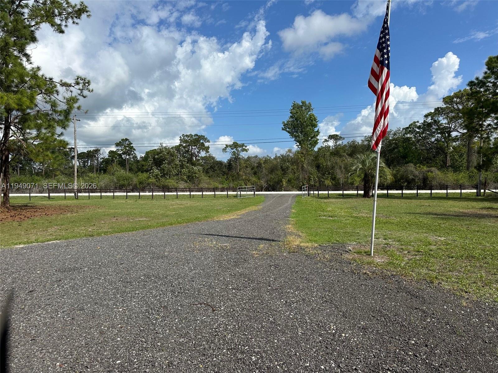 3709 Grand Concourse Sebring, FL 33875 - Photo 2 of 74