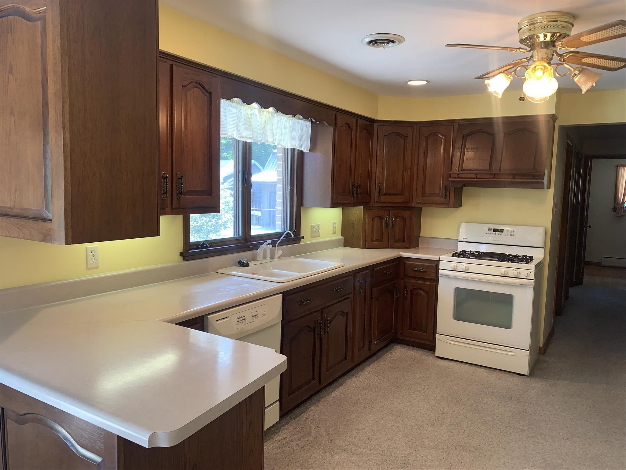 17428 Dawkins Road Monroeville, IN 46773 - Photo 5 of 31