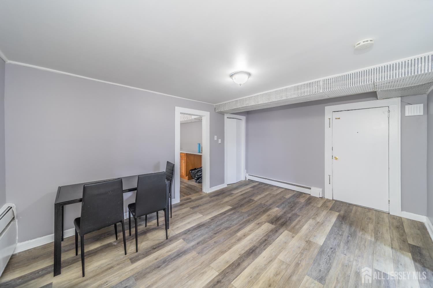 42 Crosby Avenue Edison, NJ 08817 - Photo 5 of 14