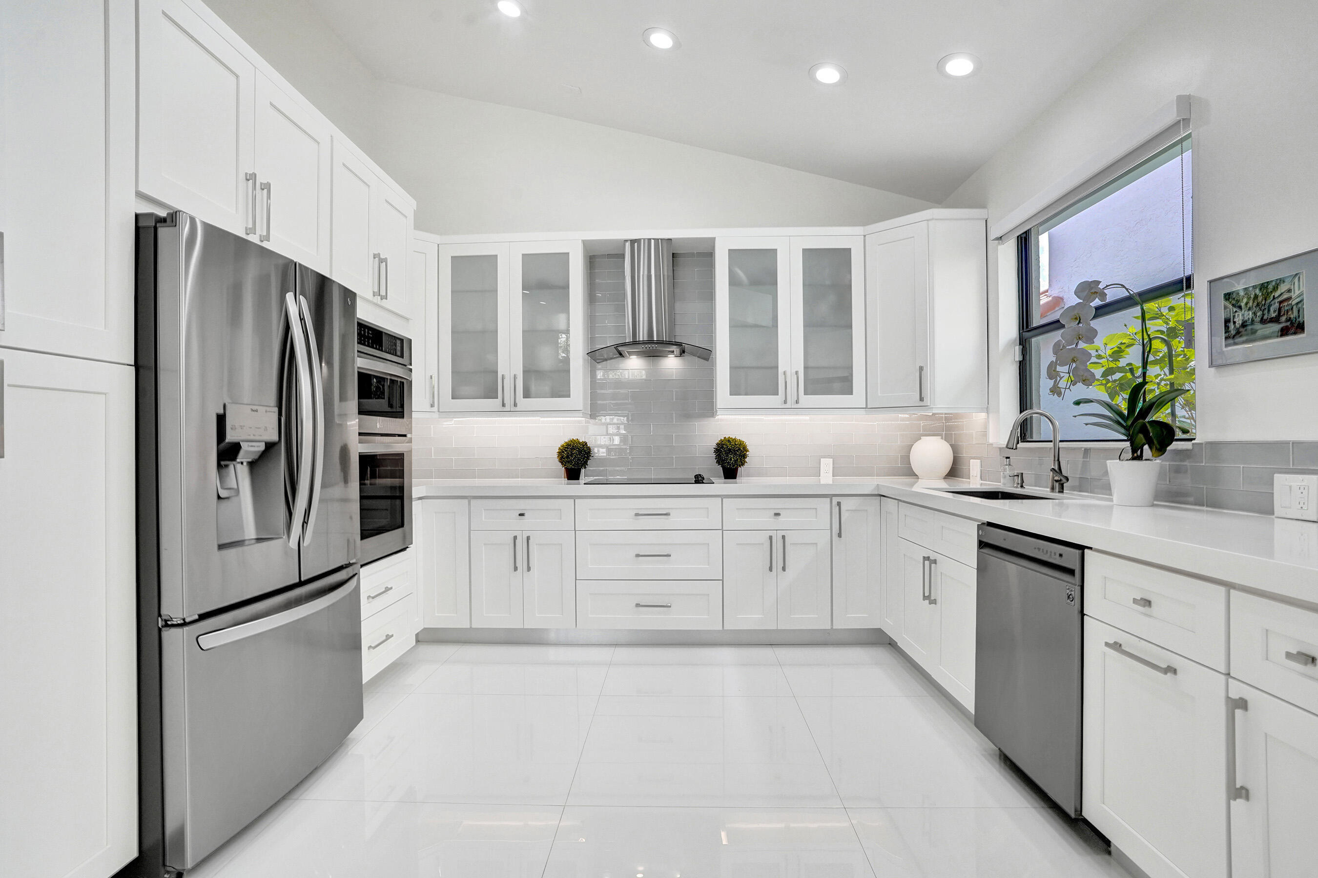 5851 Northwest 21st Avenue Boca Raton, FL 33496 - Photo 5 of 61 Kitchen