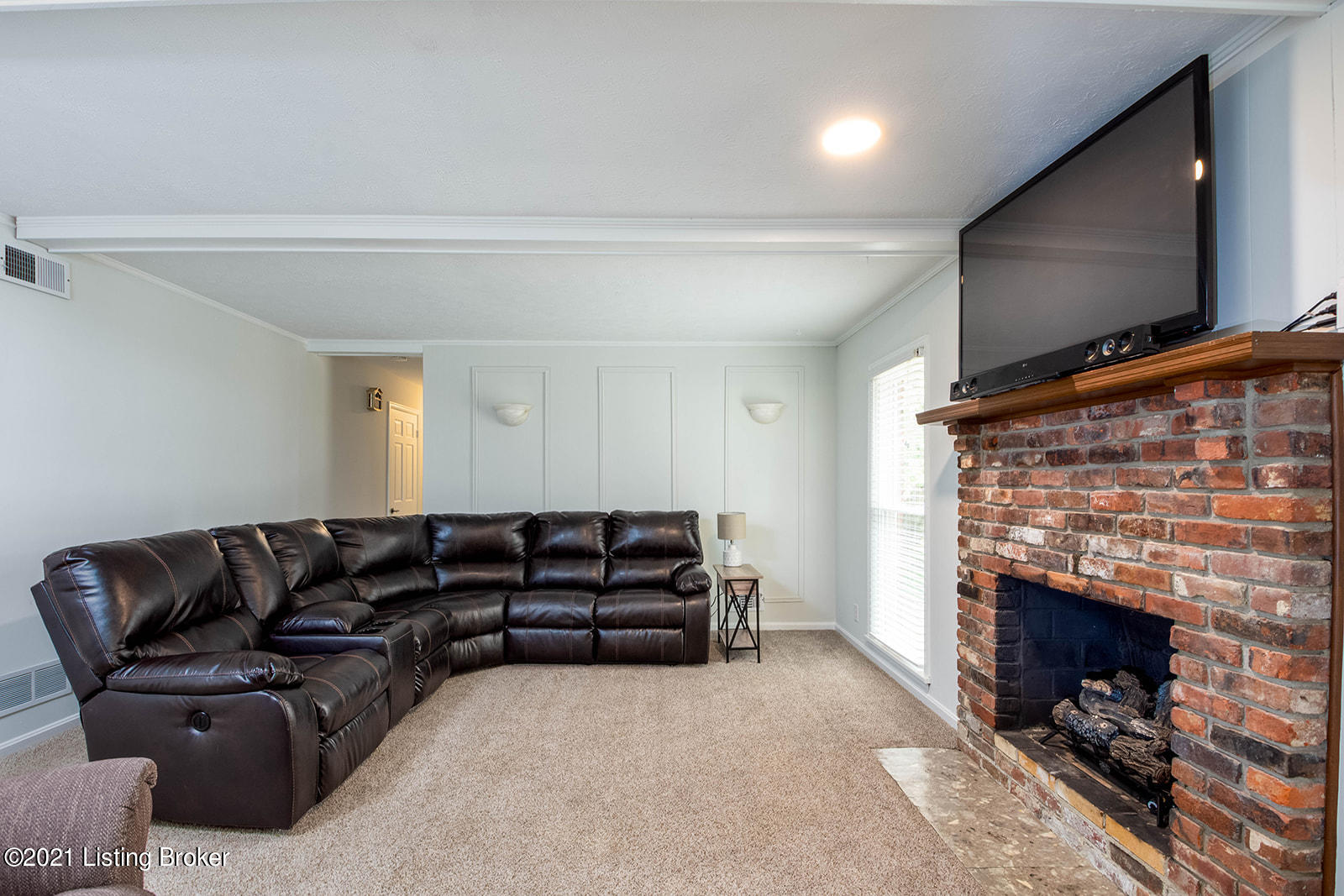 315 Moser Road Louisville, KY 40243 - Photo 8 of 39 Nice Size Family Room will accommodate Large Furniture
