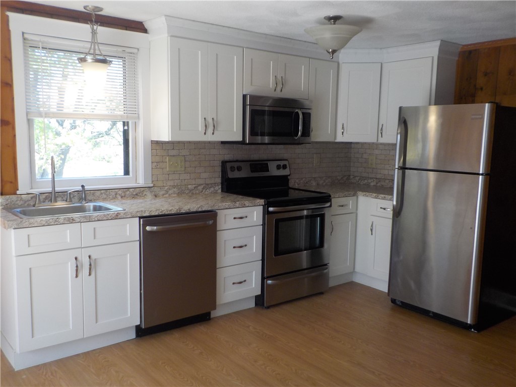 25 Cabot Street Lincoln, RI 02865 - Photo 5 of 9