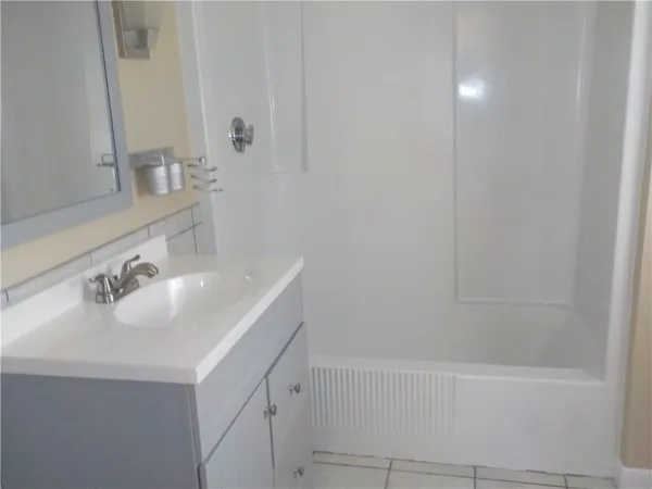 $1,750 | 25 Cabot Street, Lincoln, RI 02865