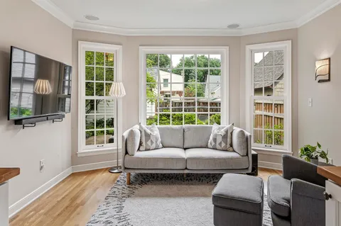 $725,000 | 1843 West Highland Parkway, St. Paul, MN 55116