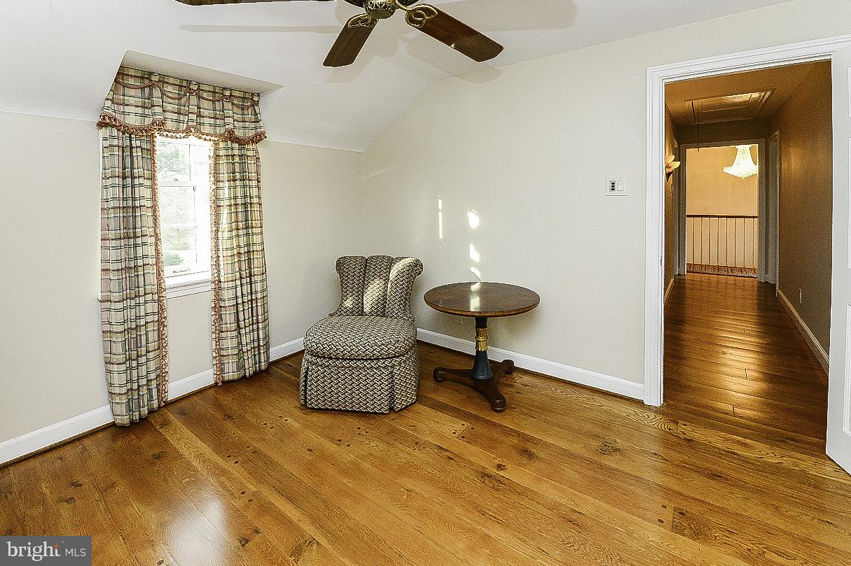 9501 Marstan Road Philadelphia, PA 19118 - Photo 23 of 46 Bedroom 3