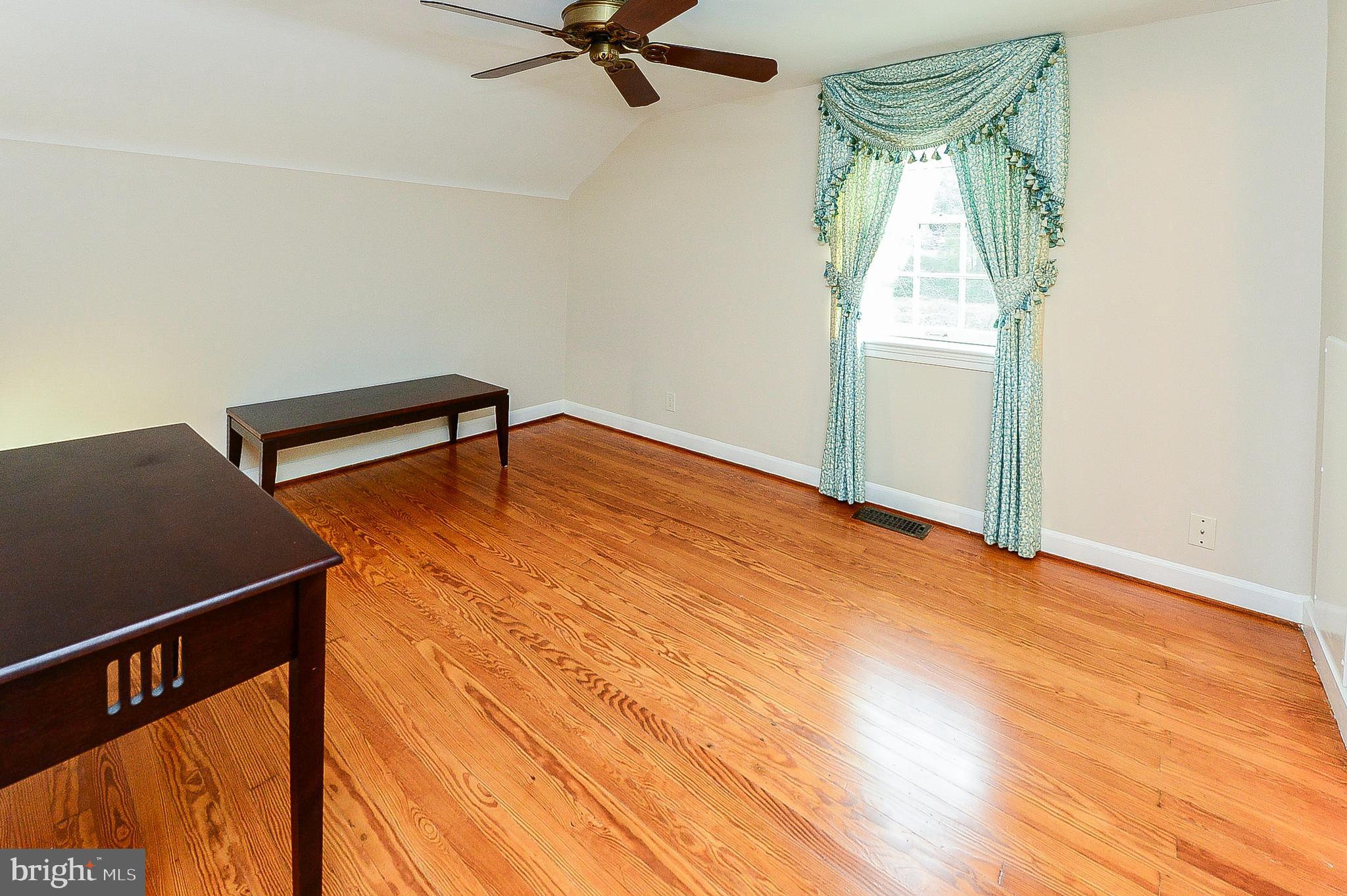 9501 Marstan Road Philadelphia, PA 19118 - Photo 25 of 46 Bedroom 4