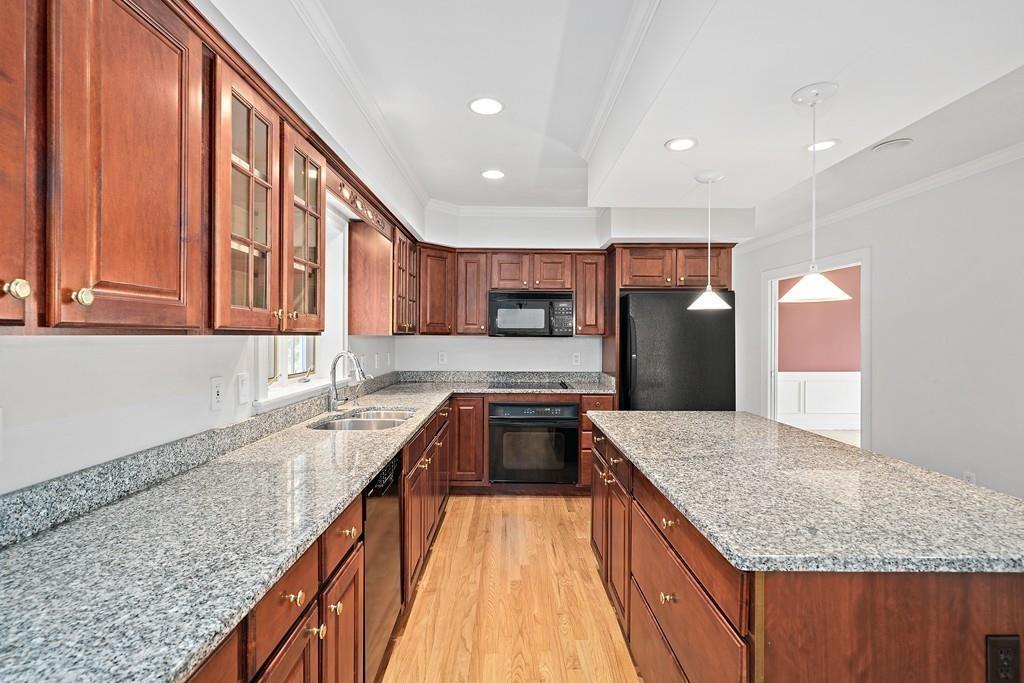 207 Hillcrest Road Marshfield, MA 02050 - Photo 6 of 37 Gallery Image 6