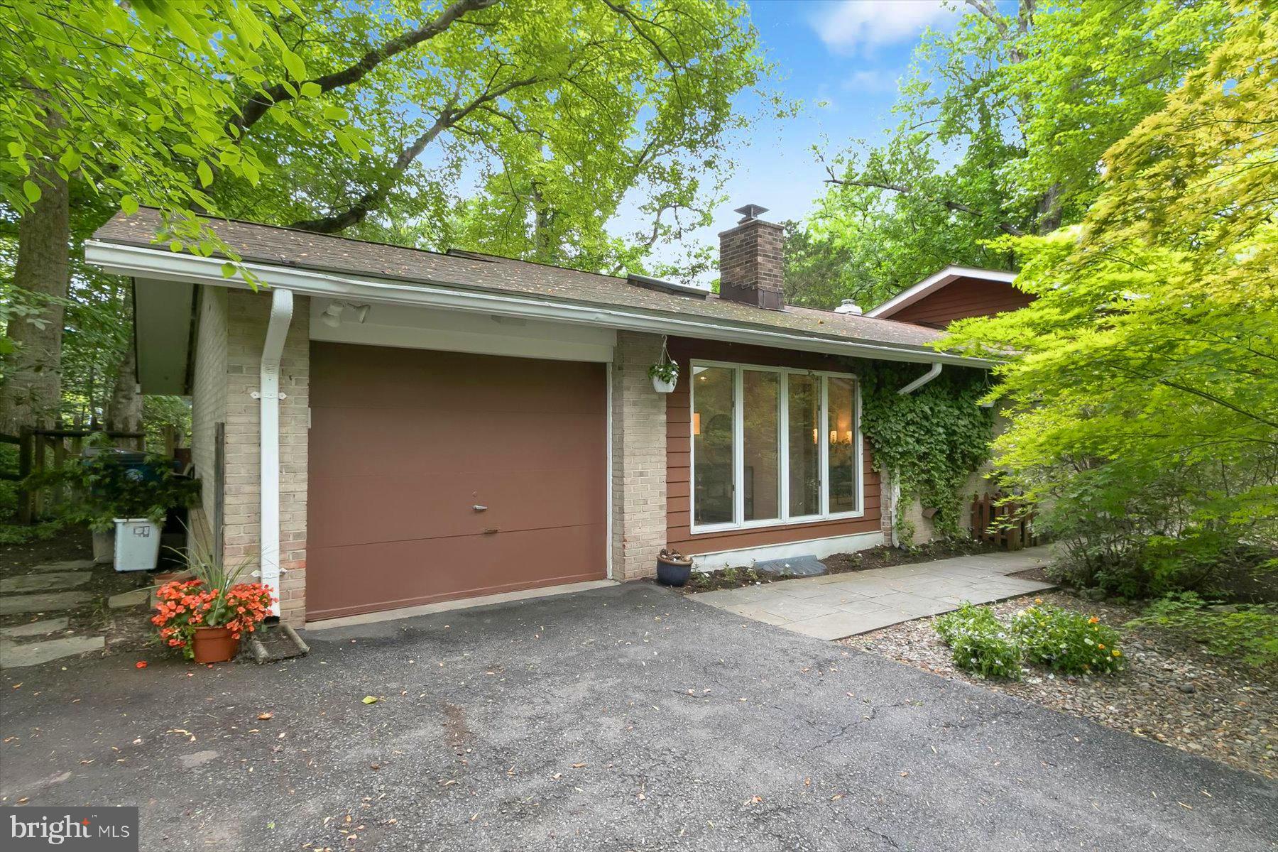 8108 Hamilton Spring Road Bethesda, MD 20817 - Photo 2 of 48