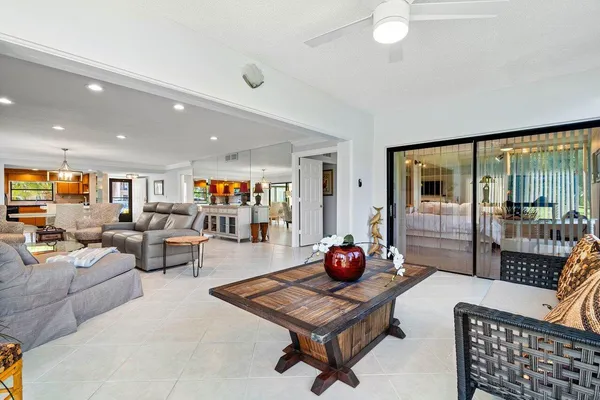 $5,800 | 401 Clubhouse Circle, Unit 401A, Jupiter, FL 33477