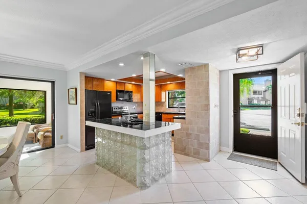 $5,800 | 401 Clubhouse Circle, Unit 401A, Jupiter, FL 33477