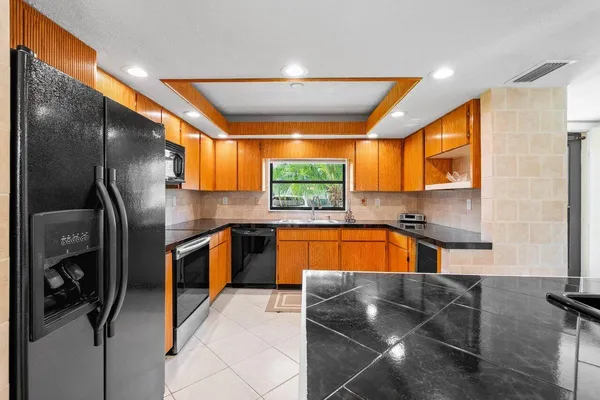 $5,800 | 401 Clubhouse Circle, Unit 401A, Jupiter, FL 33477