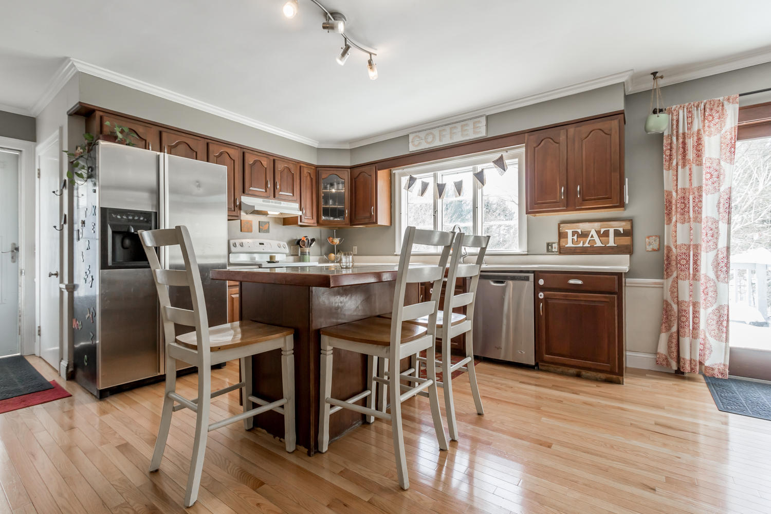 356 Summit Street Portland, ME 04103 - Photo 6 of 42 20200123rf-71007