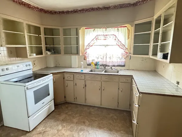 $95,000 | 1345 Main Street, Washburn, ME 04786