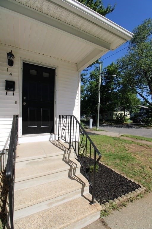 14 Lorimer Street Springfield, MA 01151 - Photo 4 of 22 Gallery Image 4