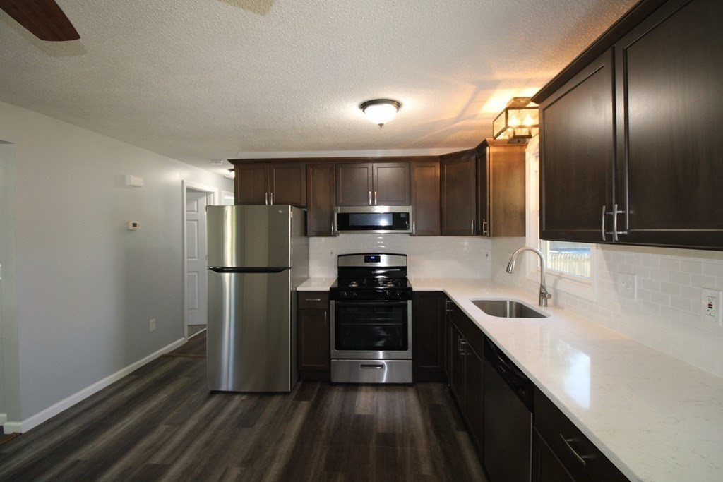 14 Lorimer Street Springfield, MA 01151 - Photo 10 of 22 Gallery Image 10