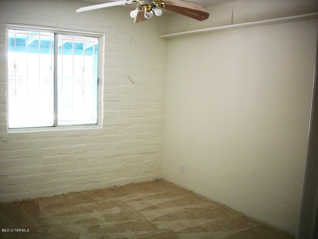 1991 West Merlin Road Tucson, AZ 85713 - Photo 10 of 16