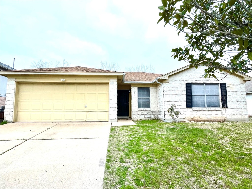 a house view with a outdoor space