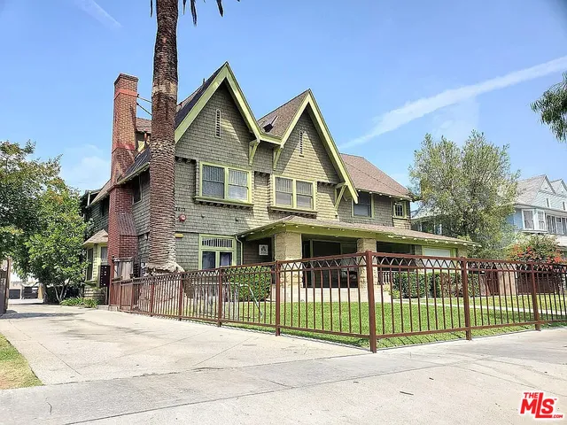 $9,900 | 2667 Menlo Avenue, Unit 26732, Los Angeles, CA 90007
