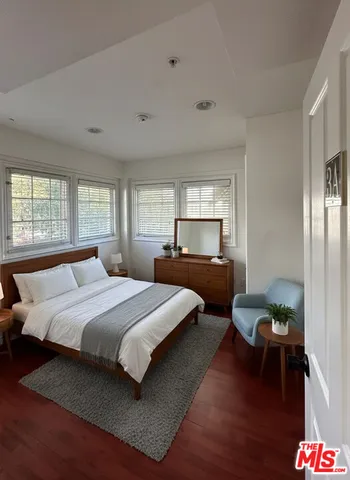 $9,900 | 2667 Menlo Avenue, Unit 26732, Los Angeles, CA 90007