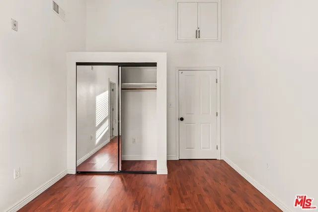 $9,900 | 2667 Menlo Avenue, Unit 26732, Los Angeles, CA 90007