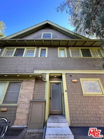 $9,900 | 2667 Menlo Avenue, Unit 26732, Los Angeles, CA 90007