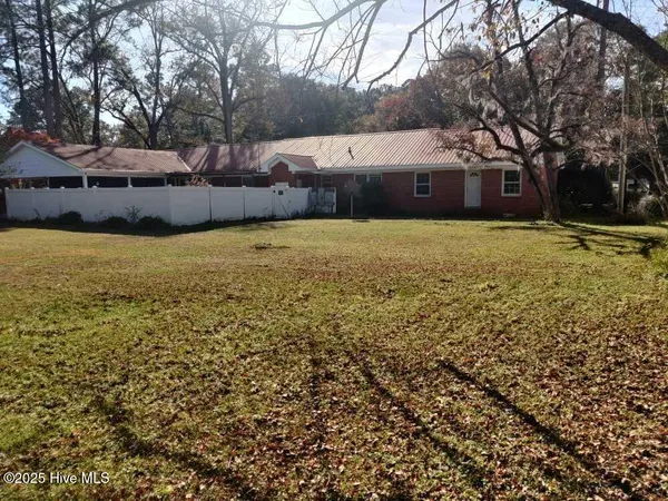 $299,500 | 33 Gapway Road, Fair Bluff, NC 28439