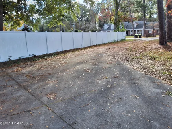 $299,500 | 33 Gapway Road, Fair Bluff, NC 28439