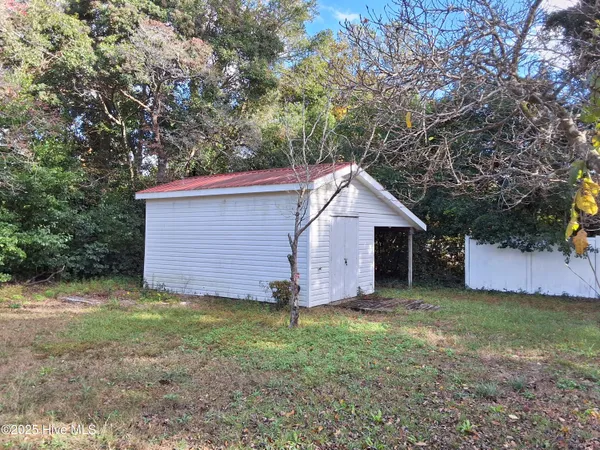 $299,500 | 33 Gapway Road, Fair Bluff, NC 28439