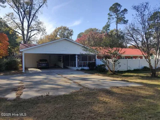 $315,000 | 33 Gapway Road, Fair Bluff, NC 28439