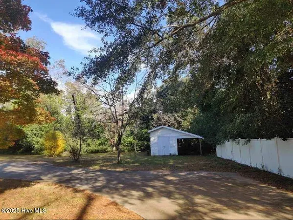 $299,500 | 33 Gapway Road, Fair Bluff, NC 28439