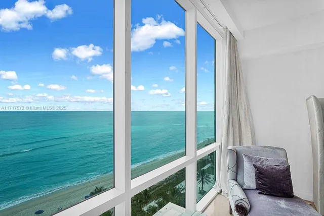 a picture of city view