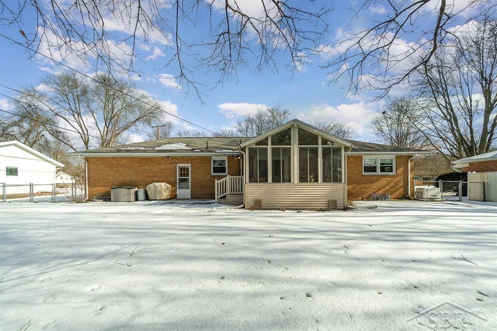 3811 Sharon Road Midland, MI 48642 - Photo 19 of 22 50166109-9447a19e-1049-42dc-b5c9-5b99e14cdf26.JPG
