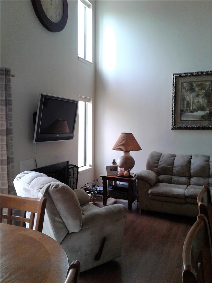 9008 South Pointe Ridge Lane, Unit 5 5 Bloomington, IN 47401 - Photo 5 of 18