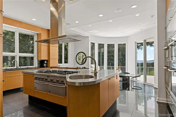 $4,195,000 | 18 Bramblebush Road, Croton-on-Hudson, NY 10520