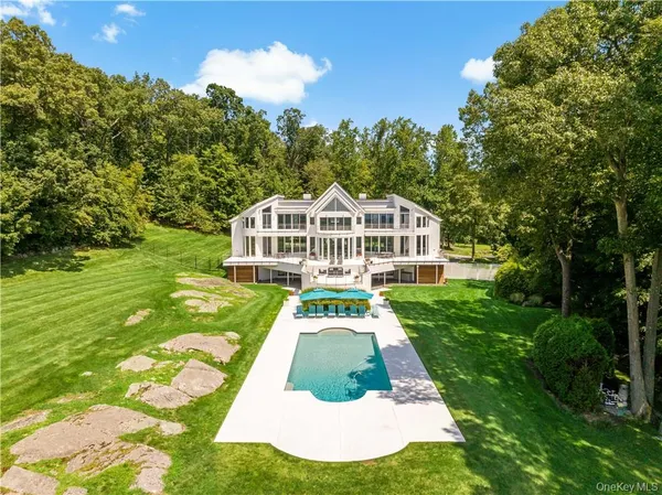 $4,195,000 | 18 Bramblebush Road, Croton-on-Hudson, NY 10520