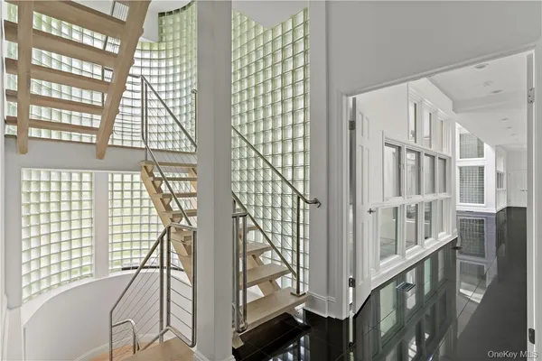 $4,195,000 | 18 Bramblebush Road, Croton-on-Hudson, NY 10520