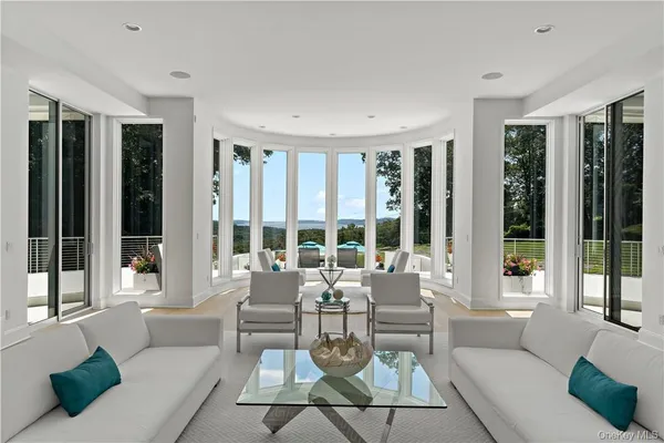 $4,195,000 | 18 Bramblebush Road, Croton-on-Hudson, NY 10520