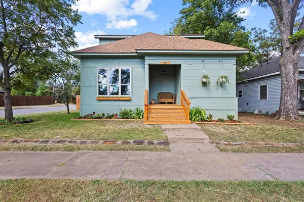 $199,000 | 831 West Owings Street, Denison, TX 75020