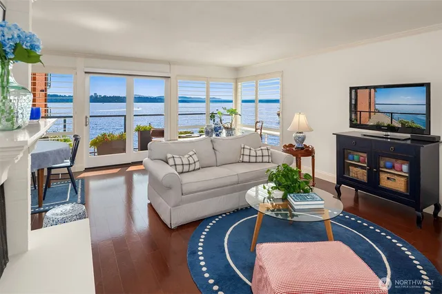 $829,500 | 2360 43rd Avenue East, Unit 211, Seattle, WA 98112