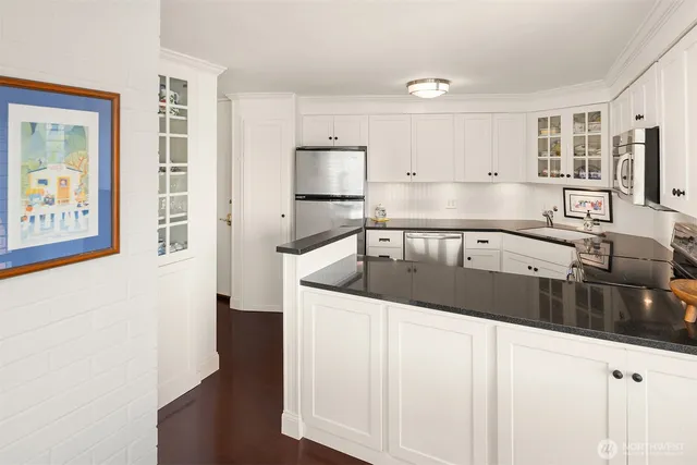 $829,500 | 2360 43rd Avenue East, Unit 211, Seattle, WA 98112