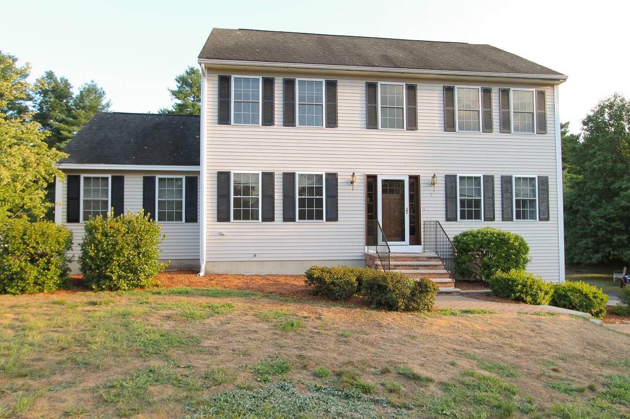7 Faucher Road Londonderry, NH 03053 - Photo 1 of 32 Gallery Image 1