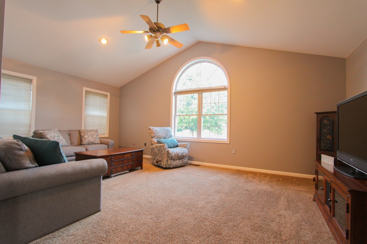7 Faucher Road Londonderry, NH 03053 - Photo 12 of 32 Gallery Image 12