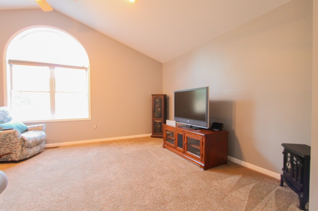 7 Faucher Road Londonderry, NH 03053 - Photo 13 of 32 Gallery Image 13