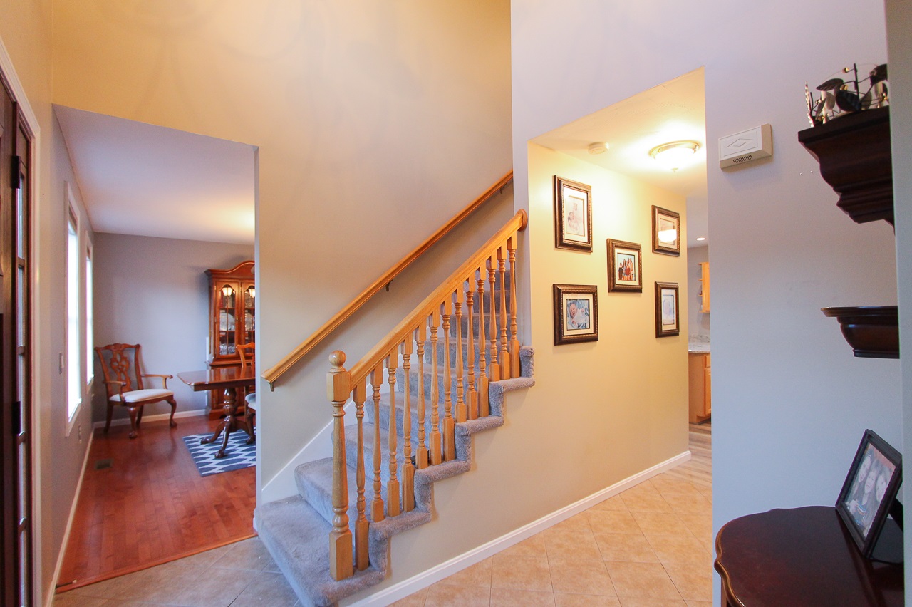 7 Faucher Road Londonderry, NH 03053 - Photo 4 of 32 Gallery Image 4