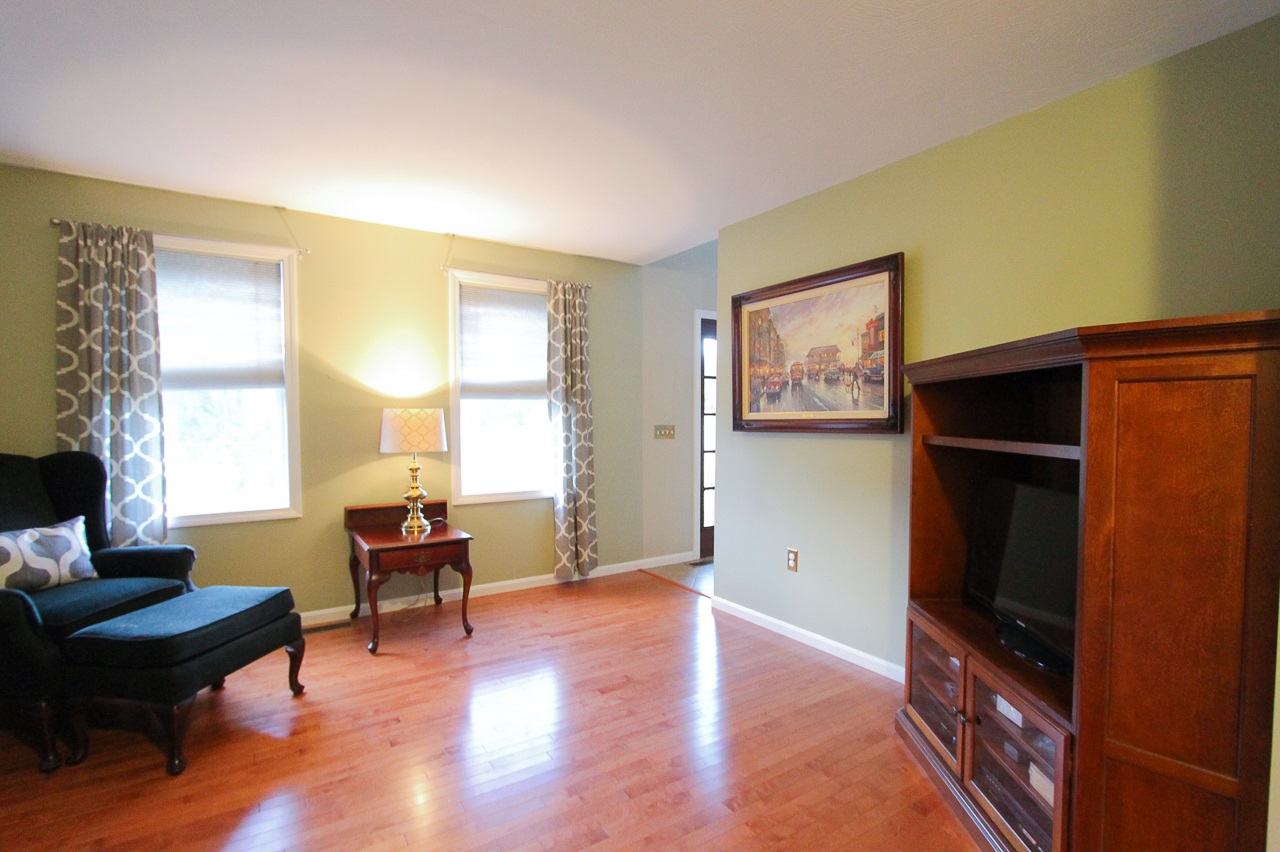 7 Faucher Road Londonderry, NH 03053 - Photo 9 of 32 Gallery Image 9