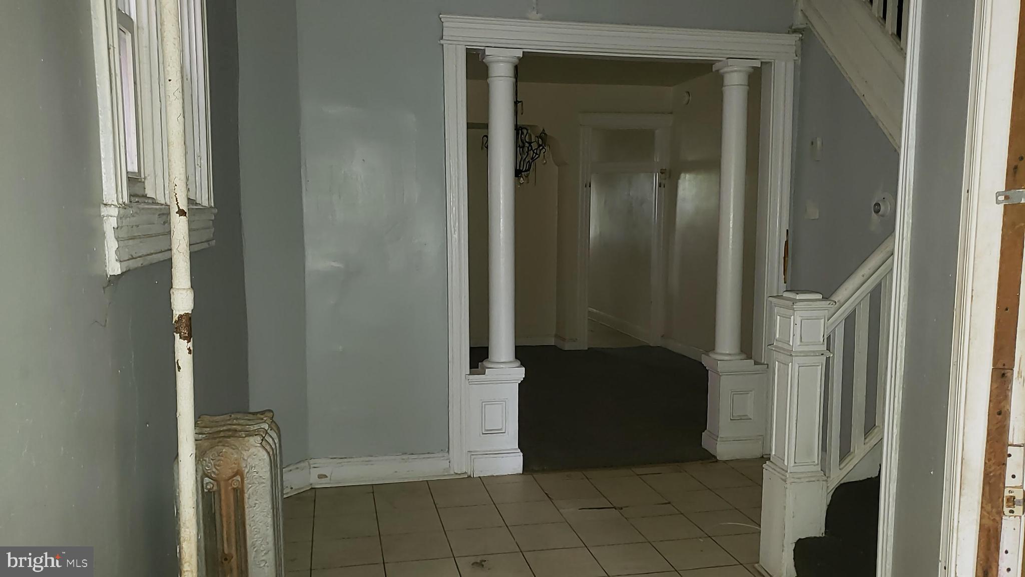 2215 Mt Holly Street Baltimore, MD 21216 - Photo 2 of 12 foyer