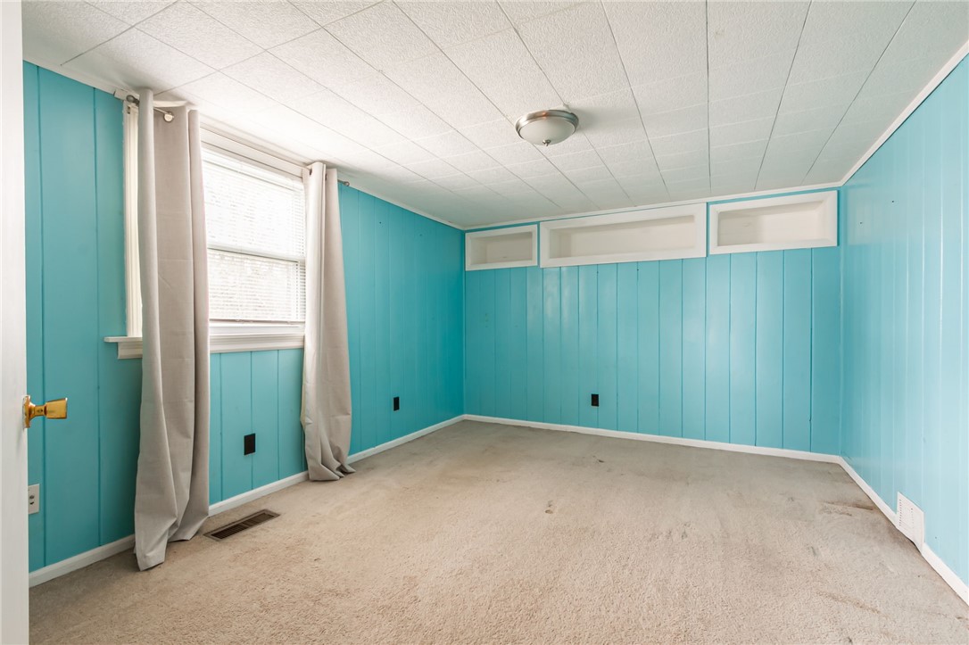 278 Winfield Road Irondequoit, NY 14622 - Photo 34 of 49