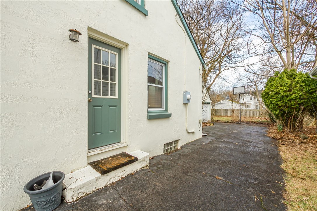 278 Winfield Road Irondequoit, NY 14622 - Photo 41 of 49